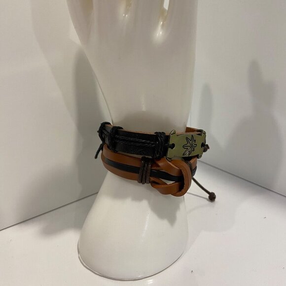 Pot Leaf Weed Leather 2 Bracelet duo Set With Metal Plate & Adjustable Strap - Picture 4 of 12